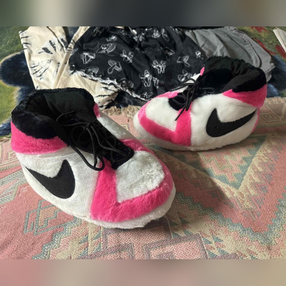 Nike Kids Pink and White Plush Slippers